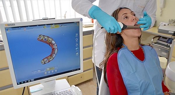 Diseño de sonrisa / Valoración y diagnostico - Dentisalud