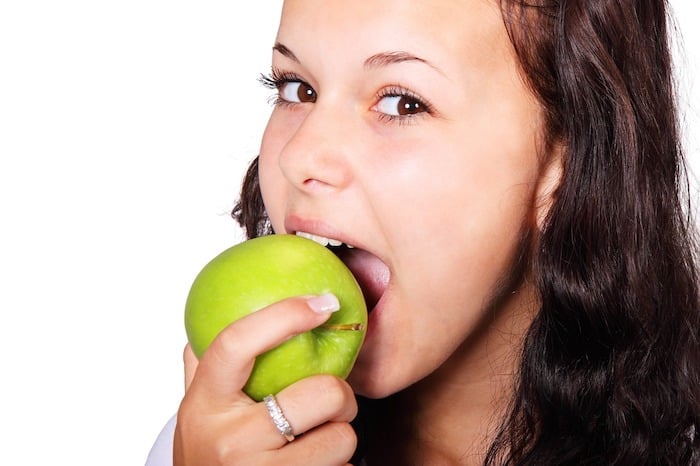 Absceso dental con dientes sensibles