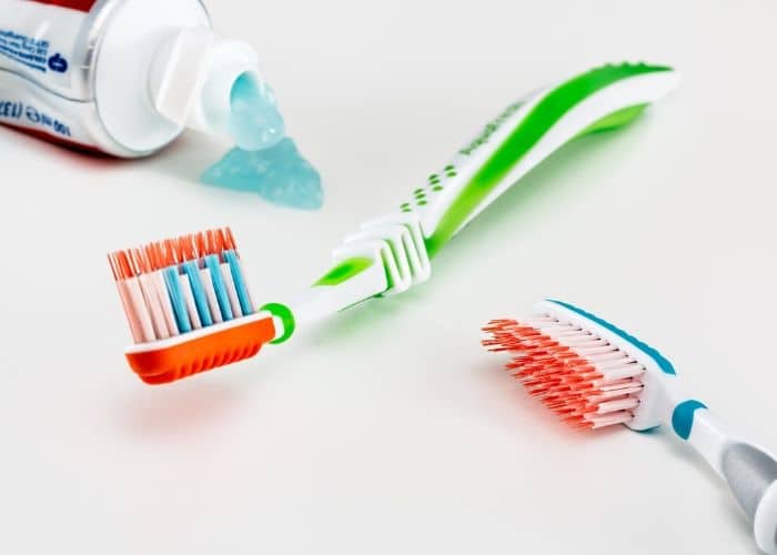 La higiene evita manchas después de la ortodoncia