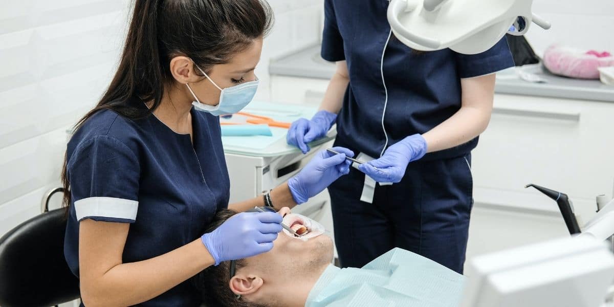 La candidiasis oral es producida por un hongo