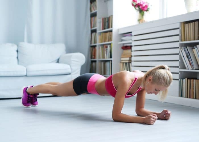 Las planchas, ejercicio completo para hacer en casa