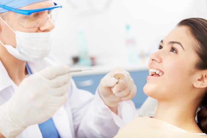  Conoce cómo se realiza el blanqueamiento dental