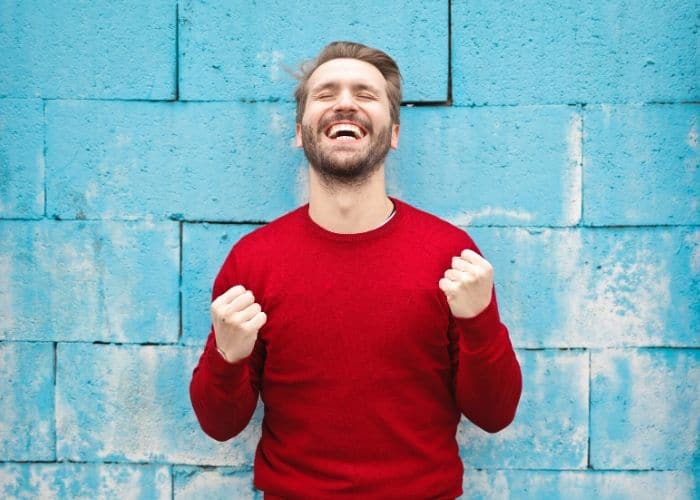 sonrisa con tratamiento fracturas dentales