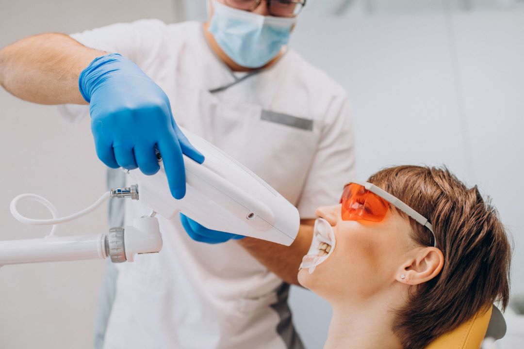 tipos-de-blanqueamiento-dental-blanqueamiento-clinico