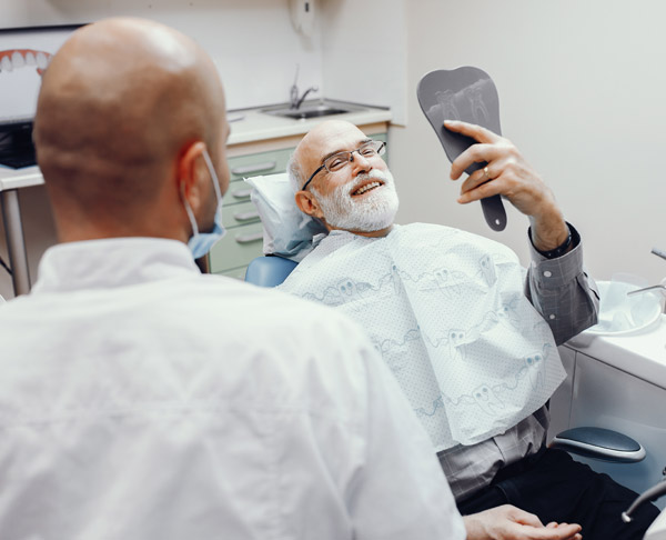 mejor-calidad-de-vida-con-implantes-dentales-dentisalud