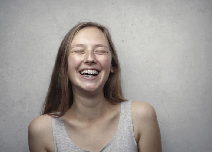 Dientes Manchados después de la Ortodoncia se pueden Evitar