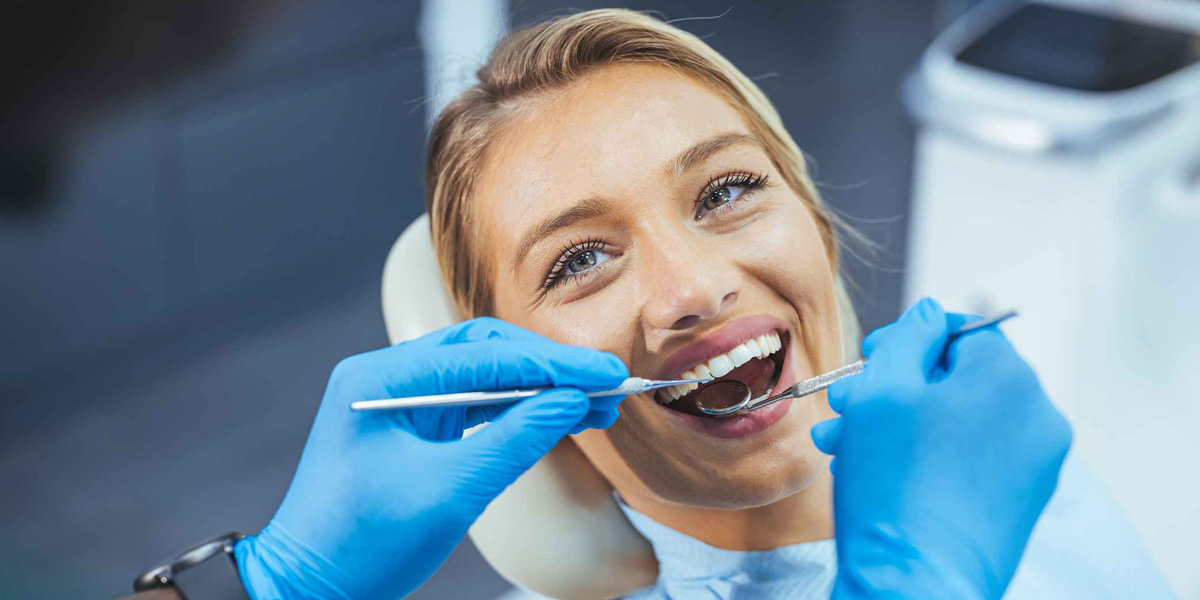 En DentiSalud somos expertos en blanqueamiento de dientes