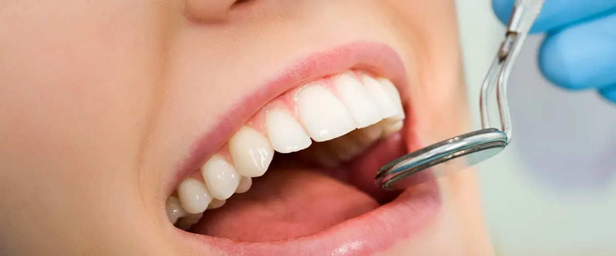 ¿Qué hace un periodoncista y cuándo es necesario visitar uno?